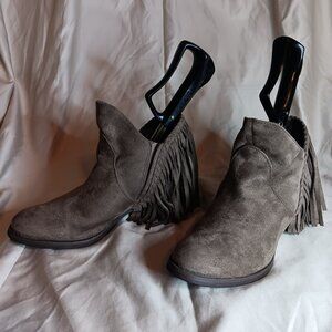 not rated heeled fringe boot size 7